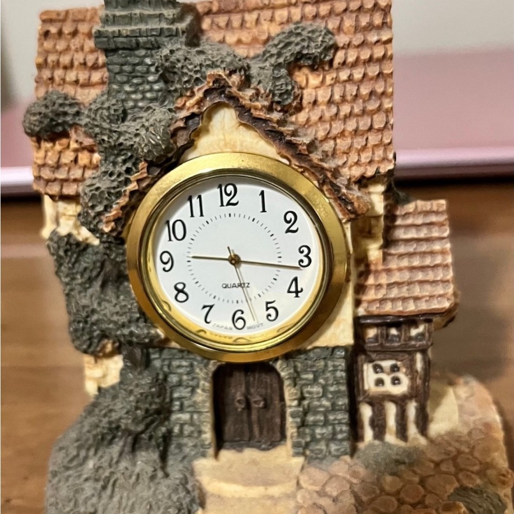 Vintage Cottage Clock with Gold Accents
